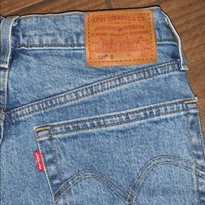 Woman’s Levi 501 jeans Size 25